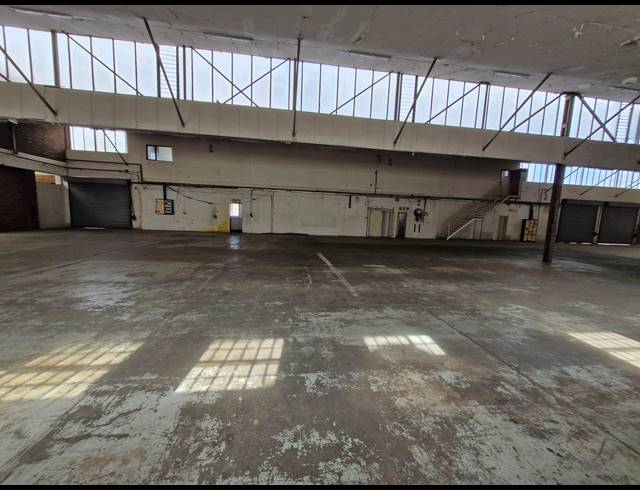 1,563M² WAREHOUSE FOR SALE IN BENROSE